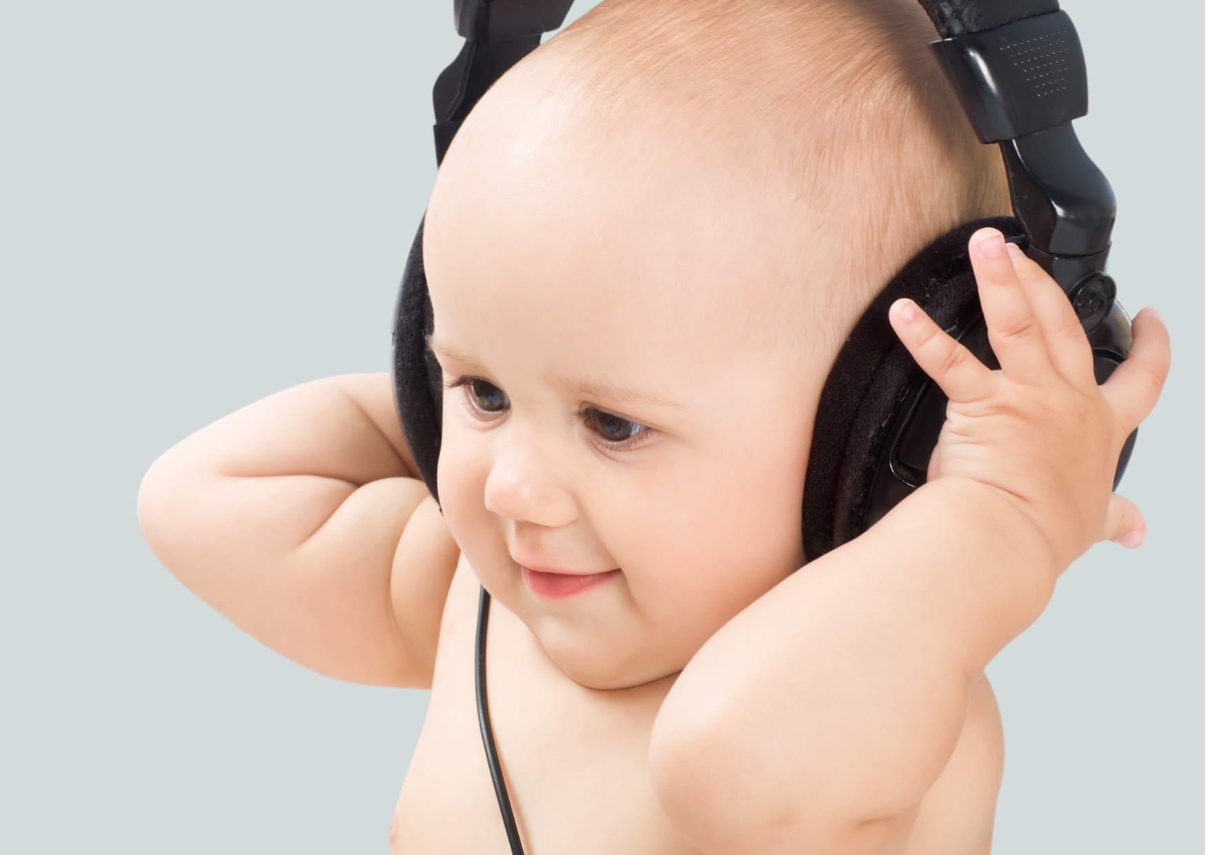 Avaliação audiológica infantil em campo livre ou com fones? - FONOTOM